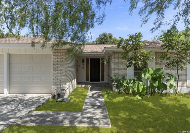 Photo 3 of Single family home for sale at 6707 Cherryleaf St, Leon Valley, TX 78238 | MLS# 2014263 | Listing updated on 2026-09-17