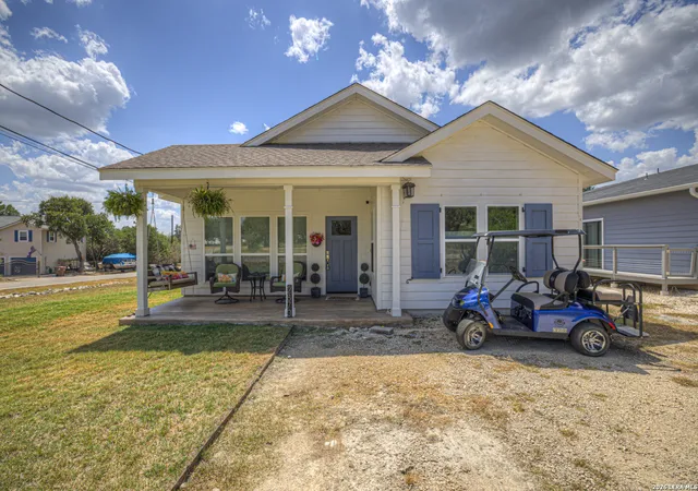 Photo 1 of Single family home for sale at 2870 Candlelight, Canyon Lake, TX 78133 | MLS# 2014279 | Listing updated on 2026-09-15
