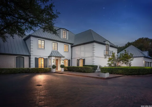 Photo 3 of Mansion for sale at 7 Lazy Holw, San Antonio, TX 78230 | MLS# 2014305 | Listing updated on 2026-09-15