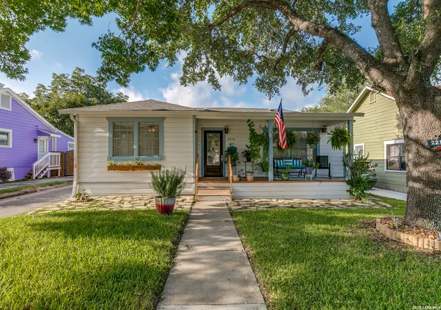 Photo 1 of Single family home for sale at 2218 W Magnolia Ave, San Antonio, TX 78201 | MLS# 2014333 | Listing updated on 2026-09-24