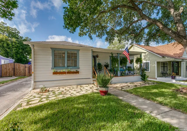 Photo 3 of Single family home for sale at 2218 W Magnolia Ave, San Antonio, TX 78201 | MLS# 2014333 | Listing updated on 2026-09-24