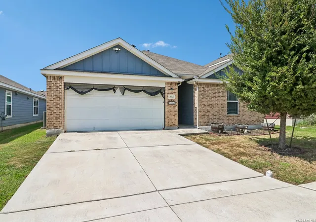 Photo 3 of Single family home for sale at 3944 Legend Mdws, New Braunfels, TX 78130 | MLS# 2014334 | Listing updated on 2026-09-15