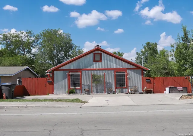 Photo 1 of Multi family home for sale at 401 Dora St, San Antonio, TX 78212 | MLS# 2014347 | Listing updated on 2026-09-15
