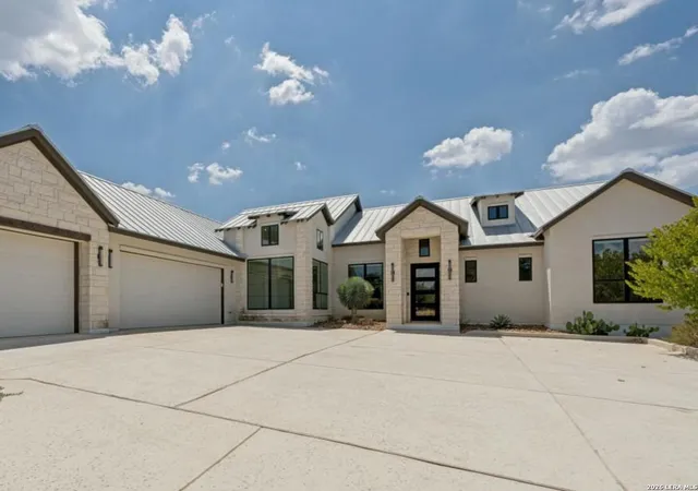 Photo 2 of Single family home for sale at 249 Fly Line Trl, New Braunfels, TX 78132 | MLS# 2014352 | Listing updated on 2026-09-15