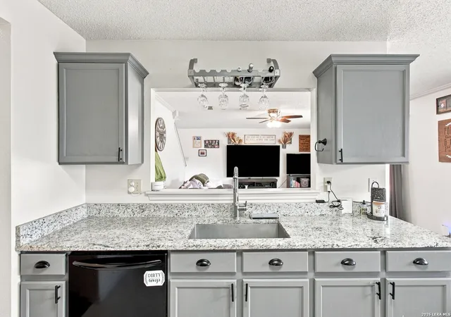 Photo 3 of Single family home for sale at 10210 Silverbrook Pl, San Antonio, TX 78254 | MLS# 2014387 | Listing updated on 2026-09-23