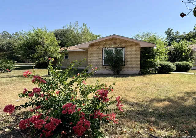 Photo 3 of Single family home for sale at 171 Rosemont Dr, San Antonio, TX 78228 | MLS# 2014406 | Listing updated on 2026-09-04