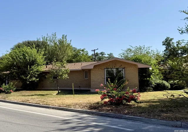 Photo 4 of Single family home for sale at 171 Rosemont Dr, San Antonio, TX 78228 | MLS# 2014406 | Listing updated on 2026-09-04