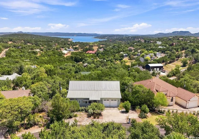Photo 1 of Single family home for sale at 129 Riedel Ln, Canyon Lake, TX 78133 | MLS# 2014426 | Listing updated on 2026-09-09