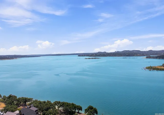 Photo 2 of Single family home for sale at 174 Edge Hl Dr, Canyon Lake, TX 78133 | MLS# 2014440 | Listing updated on 2026-09-15