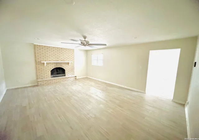 Photo 4 of Single family home for sale at 25 Sunrise Dr, Pleasanton, TX 78064 | MLS# 2014456 | Listing updated on 2026-10-07