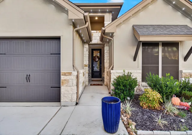 Photo 2 of Single family home for sale at 317 Valiant Vly, Cibolo, TX 78108 | MLS# 2014467 | Listing updated on 2026-09-15