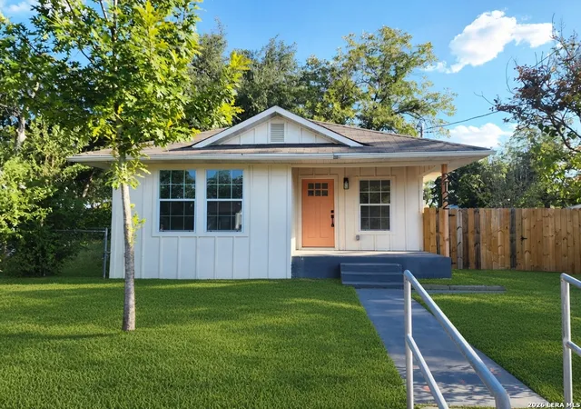 Photo 1 of Single family home for sale at 2122 Hicks Ave, San Antonio, TX 78210 | MLS# 2014471 | Listing updated on 2026-09-15