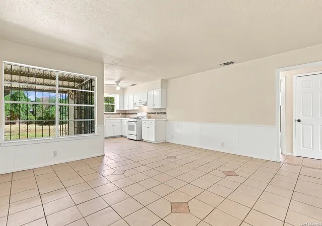 Photo 2 of Sale Pending at 329 Vine, San Antonio, TX 78210 | MLS# 2014484 | Listing updated on 2026-09-14