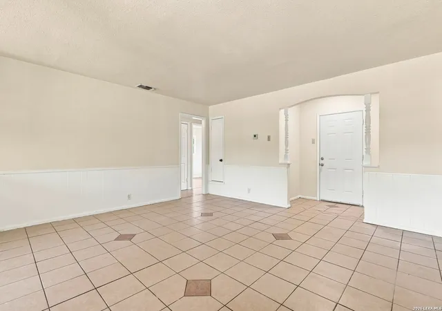 Photo 4 of Sale Pending at 329 Vine, San Antonio, TX 78210 | MLS# 2014484 | Listing updated on 2026-09-14