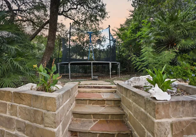 Photo 51 of Mansion for sale at 2735 Wonderview Dr, San Antonio, TX 78230 | MLS# 2014489 | Listing updated on 2026-09-05