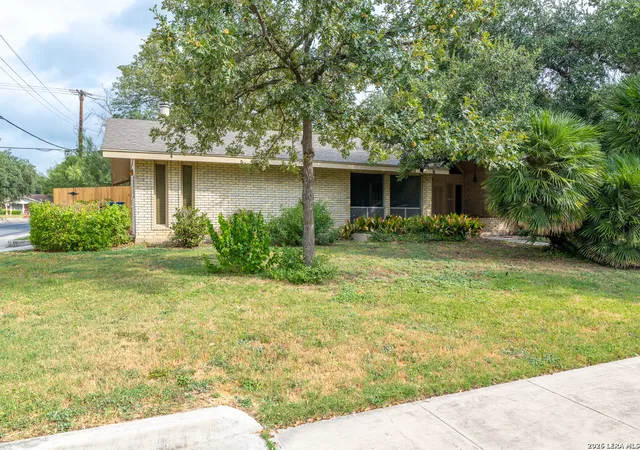 Photo 2 of Single family home for sale at 3103 Mindoro Dr, San Antonio, TX 78217 | MLS# 2014497 | Listing updated on 2026-09-17