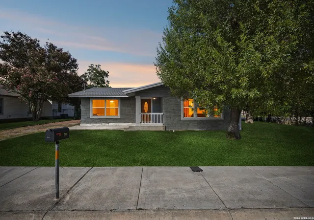 Photo 1 of Single family home for sale at 281 N Lone Star Ave, New Braunfels, TX 78130 | MLS# 2014498 | Listing updated on 2026-09-15