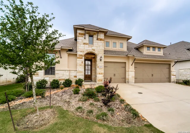 Photo 2 of Single family home for sale at 107 Valencia, Boerne, TX 78006 | MLS# 2014501 | Listing updated on 2026-09-15