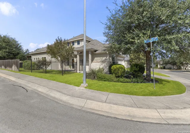 Photo 3 of Single family home for sale at 23607 Star Vw, San Antonio, TX 78260 | MLS# 2014502 | Listing updated on 2026-09-17