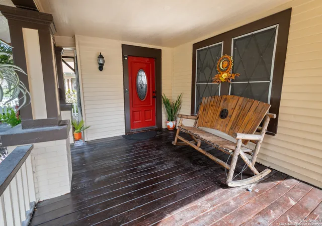 Photo 3 of Single family home for sale at 439 E French Pl, San Antonio, TX 78212 | MLS# 2014504 | Listing updated on 2026-09-15