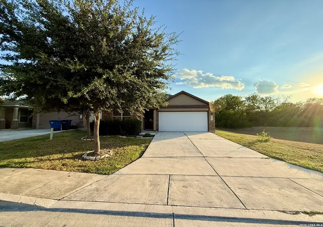Photo 2 of Single family home for sale at 2934 Meadow, New Braunfels, TX 78130 | MLS# 2014506 | Listing updated on 2026-09-15