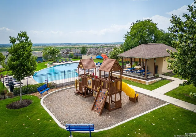 Photo 2 of Single family home for sale at 4910 Oxbow Bnd, St. Hedwig, TX 78152 | MLS# 2014516 | Listing updated on 2026-09-16
