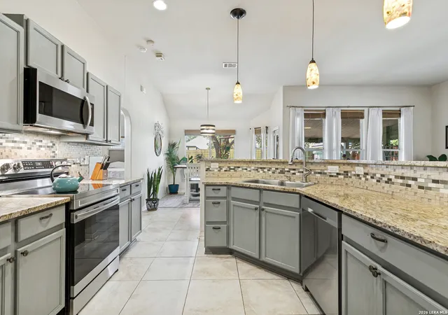 Photo 3 of Single family home for sale at 2236 Stonecrest Path, New Braunfels, TX 78130 | MLS# 2014524 | Listing updated on 2026-09-18