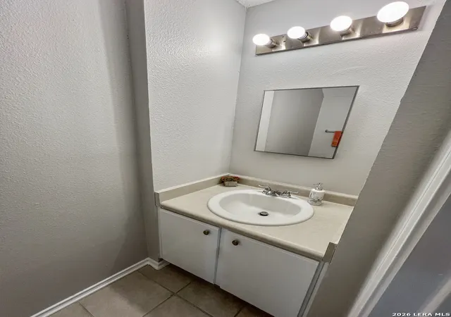 Photo 4 of Single family home for sale at 9034 Mountain Fld Dr, San Antonio, TX 78240 | MLS# 2014526 | Listing updated on 2026-09-16