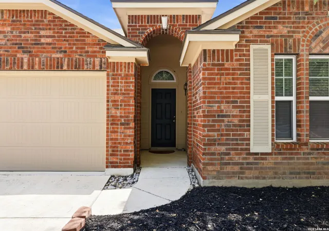 Photo 3 of Single family home for sale at 5310 Gemsbuck Chase, San Antonio, TX 78251 | MLS# 2014533 | Listing updated on 2026-09-16