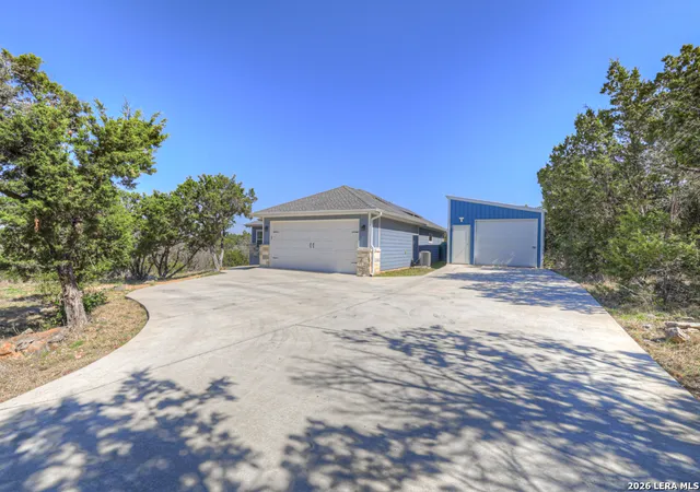 Photo 4 of Sale Pending at 315 Hilltop, New Braunfels, TX 78132 | MLS# 2014541 | Listing updated on 2026-09-07