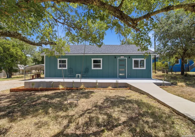 Photo 3 of Single family home for sale at 1506 Sycamore St, Bandera, TX 78003 | MLS# 2014544 | Listing updated on 2026-09-16