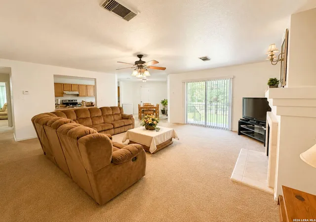 Photo 3 of Single family home for sale at 133 Springtree Pkwy, Cibolo, TX 78108 | MLS# 2014545 | Listing updated on 2026-09-16