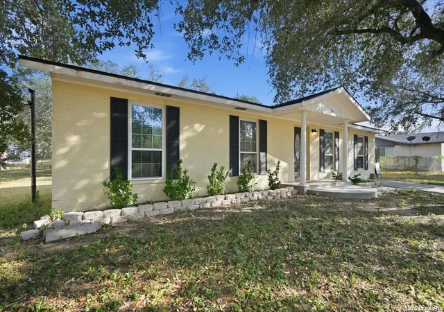 Photo 1 of Single family home for sale at 1307 William St, George West, TX 78022 | MLS# 2014575 | Listing updated on 2026-09-16