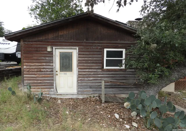Photo 3 of Single family home for sale at 162 Water View Dr, Lakehills, TX 78063 | MLS# 2014578 | Listing updated on 2026-09-16