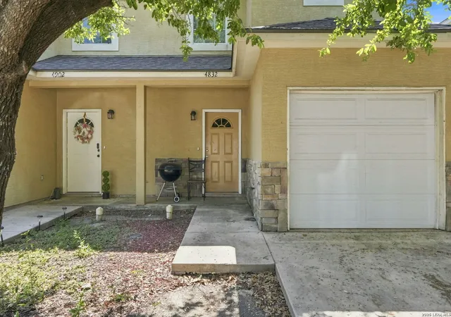 Listing Photo 5 - Condo for sale in building located at 4902 & 4832 Appleseed Ct, San Antonio, TX 78238