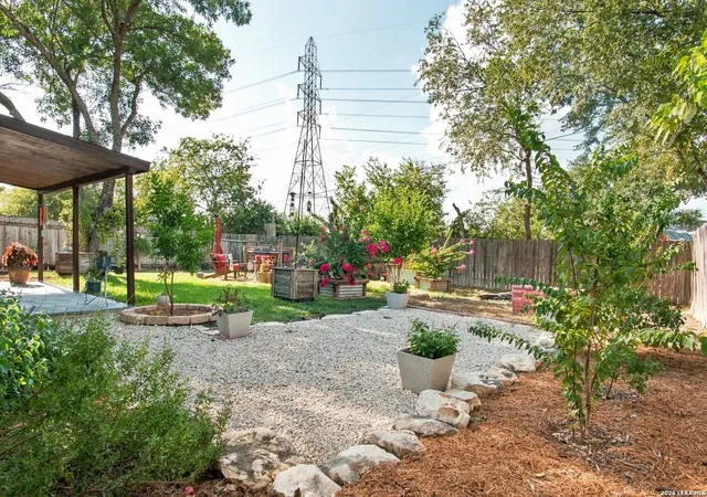 Photo 3 of Single family home for sale at 3827 Briar Holw St, San Antonio, TX 78247 | MLS# 2014591 | Listing updated on 2026-09-16