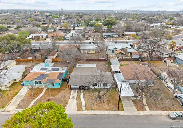 Photo 3 of Single family home for sale at 1031 Thorain, San Antonio, TX 78201 | MLS# 2014605 | Listing updated on 2026-09-11