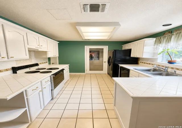 Photo 3 of Single family home for sale at 6031 Ridgebrook St, San Antonio, TX 78250 | MLS# 2014607 | Listing updated on 2026-09-15