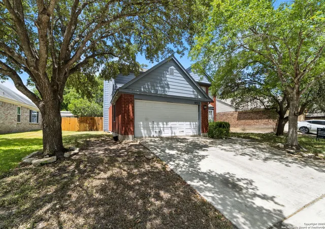 Photo 2 of Single family home for sale at 10315 Mustang Ridge Rd, Converse, TX 78109 | MLS# 2014611 | Listing updated on 2026-09-16