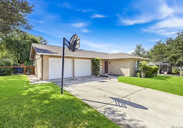 Photo 3 of Single family home for sale at 1214 Mount Capote, San Antonio, TX 78213 | MLS# 2014612 | Listing updated on 2026-09-16