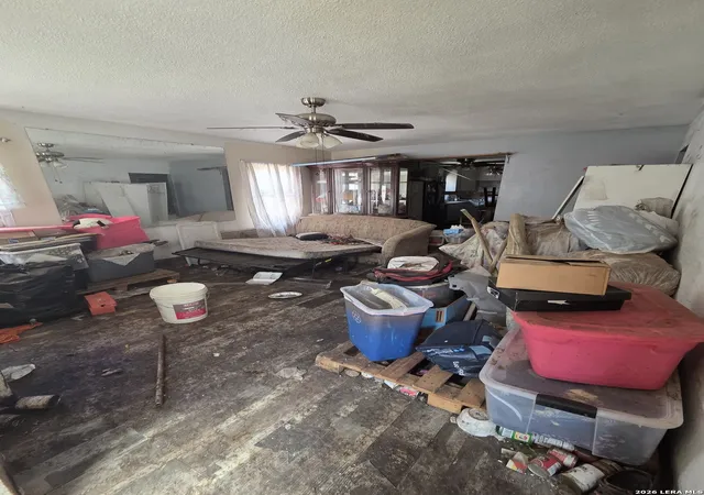 Photo 4 of Single family home for sale at 927 Bailey Ave, San Antonio, TX 78210 | MLS# 2014620 | Listing updated on 2026-09-17
