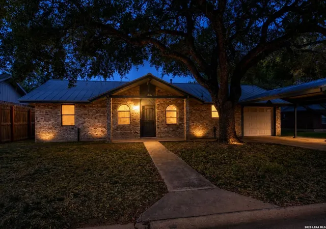 Photo 3 of Single family home for sale at 904 W West St, Stockdale, TX 78160 | MLS# 2014627 | Listing updated on 2026-09-16