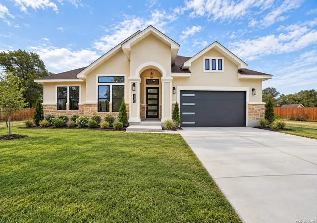Single family home for sale at 220 County Rd 6864, Natalia, TX 78059 | MLS# 2014637