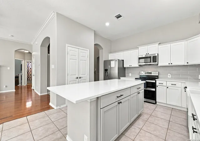 Photo 3 of Single family home for sale at 2448 Woodbridge Way, Schertz, TX 78154 | MLS# 2014643 | Listing updated on 2026-09-17