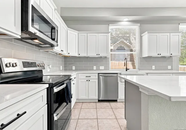 Photo 4 of Single family home for sale at 2448 Woodbridge Way, Schertz, TX 78154 | MLS# 2014643 | Listing updated on 2026-09-17