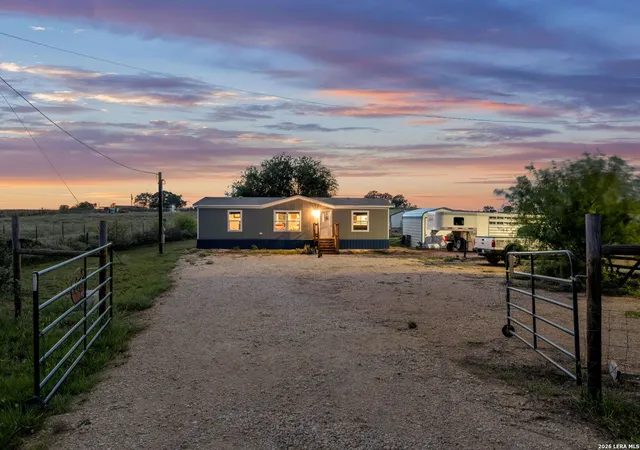 Photo 2 of Single family home for sale at 2870 County Rd 120, Floresville, TX 78114 | MLS# 2014645 | Listing updated on 2026-09-17