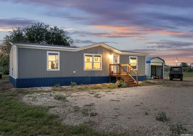 Photo 4 of Single family home for sale at 2870 County Rd 120, Floresville, TX 78114 | MLS# 2014645 | Listing updated on 2026-09-17