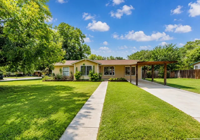 Single family home for sale at 140 Hillcrest, Luling, TX 78648 | MLS# 2014656