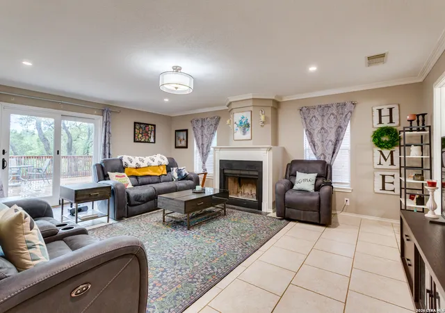 Photo 4 of Single family home for sale at 2422 Newoak Park, San Antonio, TX 78230 | MLS# 2014658 | Listing updated on 2026-09-17