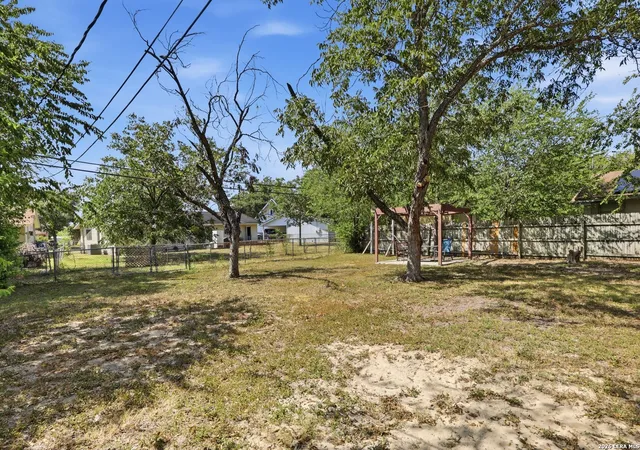 Photo 26 of Single family home for sale at 5410 Boatman Rd, Kirby, TX 78219 | MLS# 2014667 | Listing updated on 2026-10-11